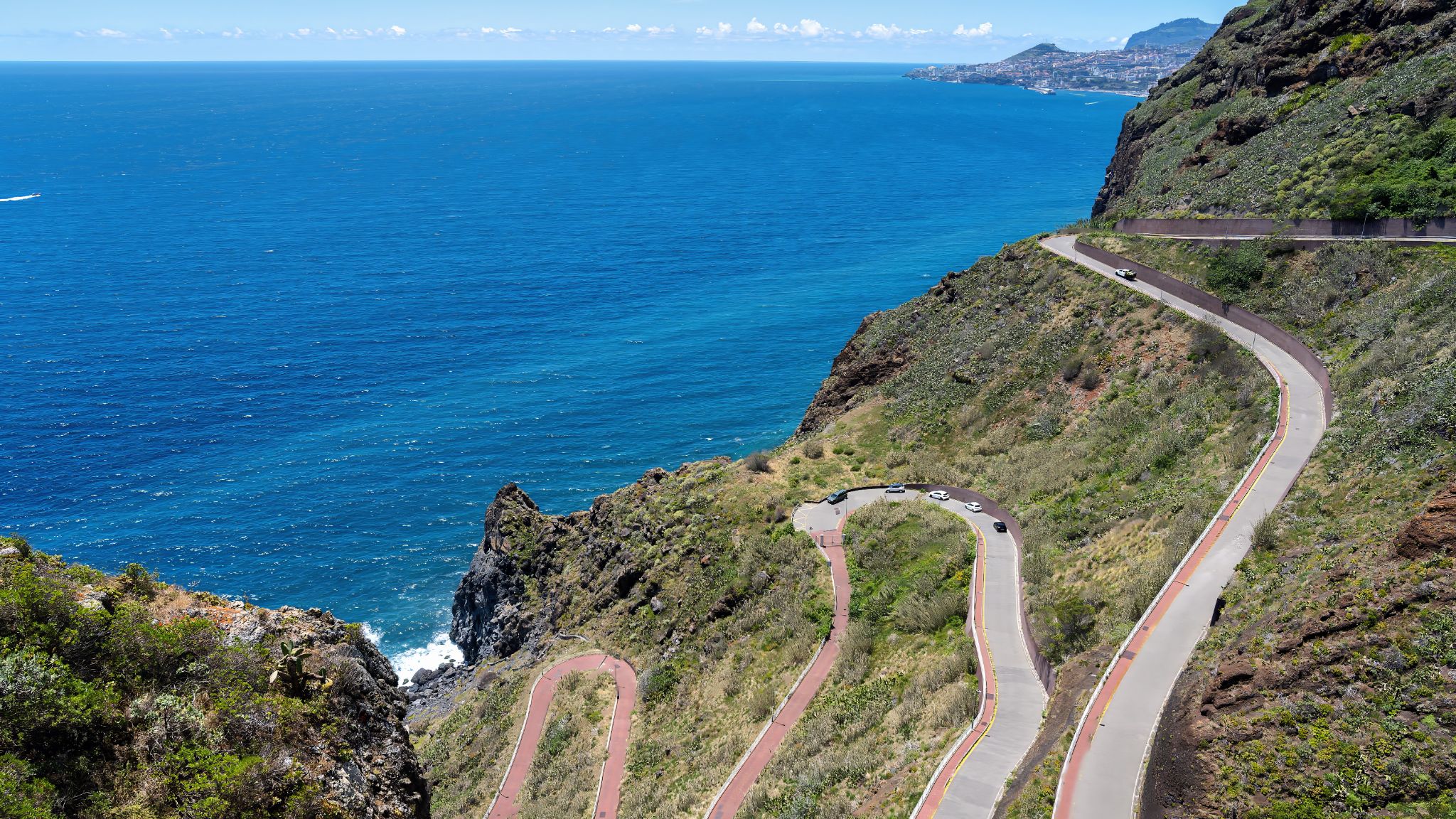 Blick vom Miradouro do Cristo Rei nach Funchal